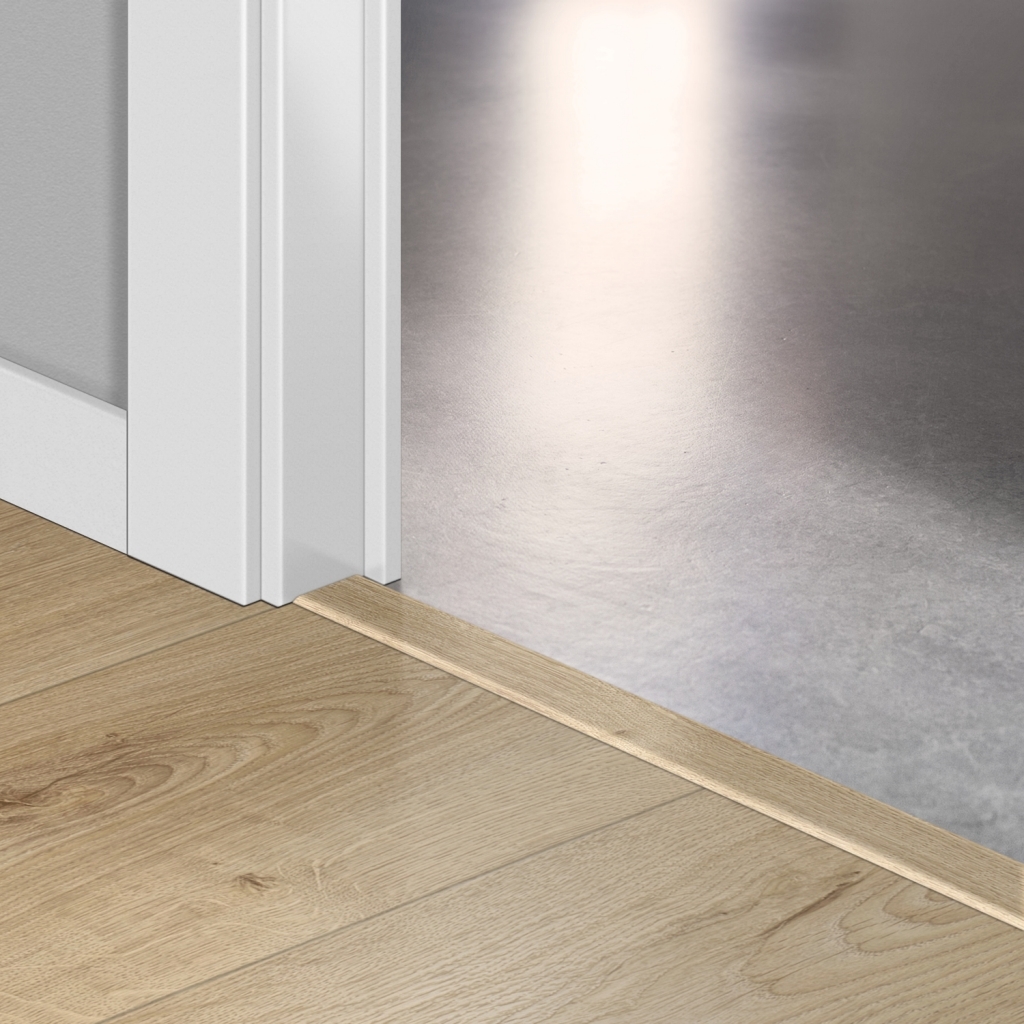 IM1847 | Classic Oak Beige Laminate